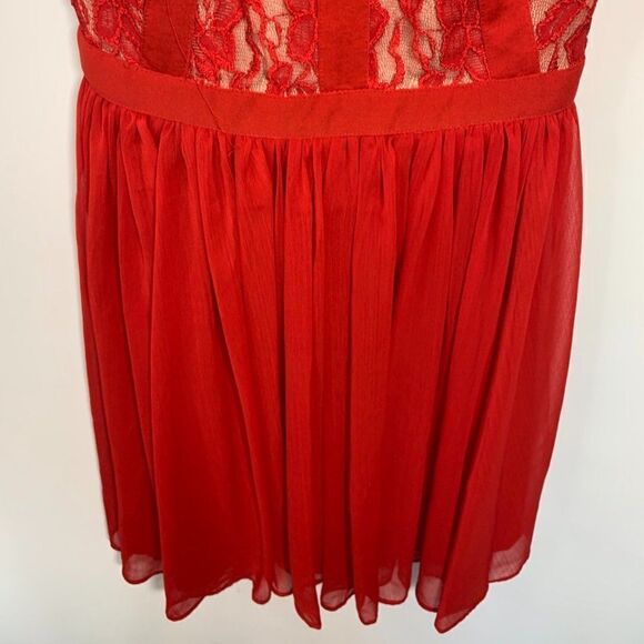 Delias Red Midi Lace and Pleat Party Dress - Picture 6 of 9